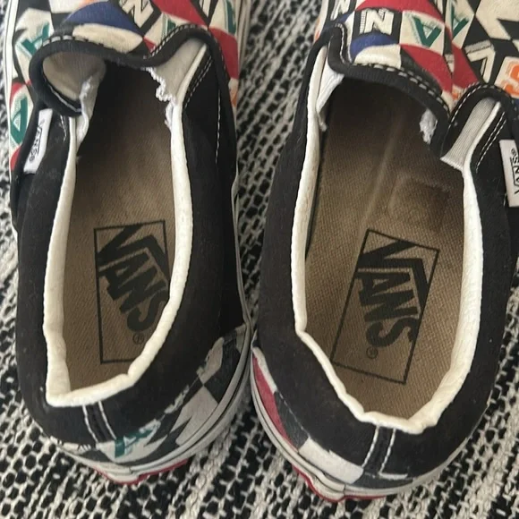 Multi colored slip on vans size youth 4.5 - Picture 7 of 7